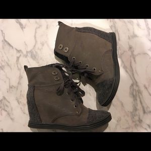Vintage Blowfish Gray Wedge Bootie
